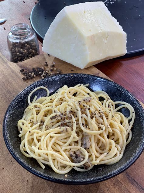 Ma Recette De Spaghetti Cacio E Pepe Laurent Mariotte