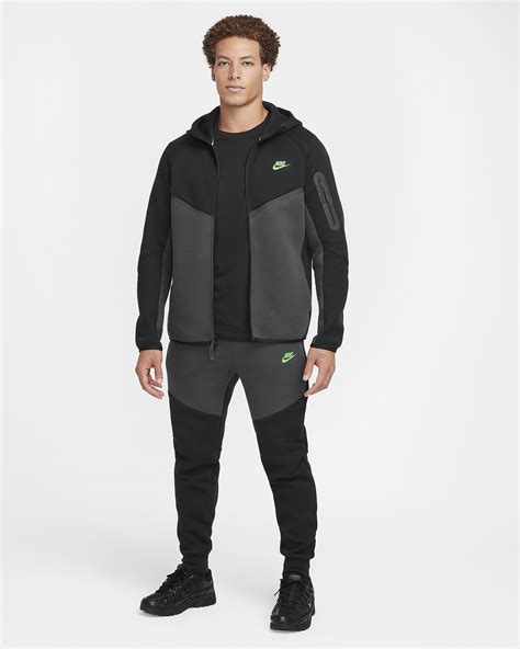 Nike Tech Men's Full-Zip Windrunner Hoodie. Nike ZA