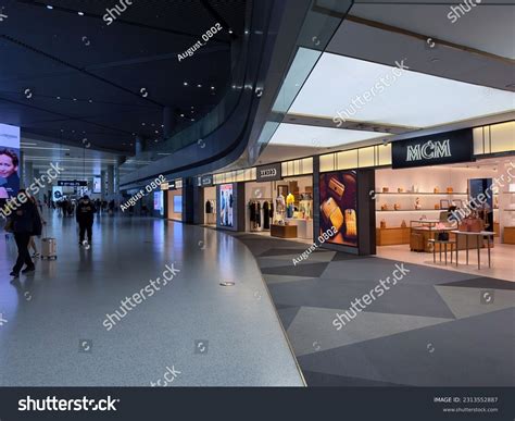 7,899 China Luxury Shopping Mall Interior Images, Stock Photos, 3D ...