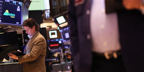 Stock Market Today Dow Drops Banks Tumble Oil Plunges On Recession