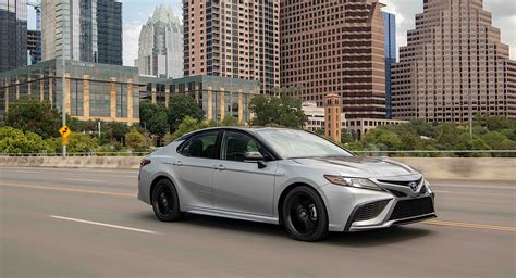 Driven 2022 Toyota Camry Xse Hybrid The Unsung Hero Autoevolution