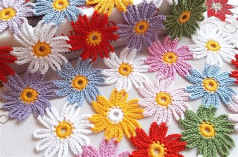 Easy Crochet D Flower You Need To Make Crochetbeja