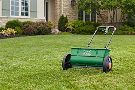 Best Lawn Fertilizer Spreaders Reviews for 2022 - Lawn Mower Review