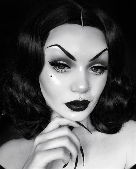 Pin By Aroundthewaybae On Revamp Vampire Girl Aesthetic Vintage Goth