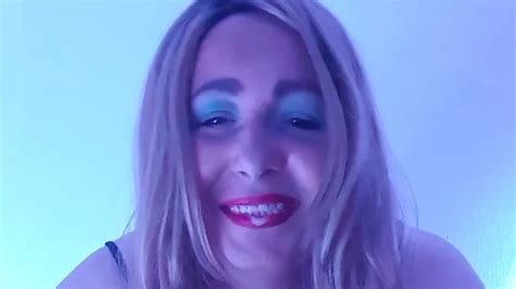 Sofia Plays With The Dildo Shemale Amateur Amateur Porn Feat Sofia Deluxe XHamster