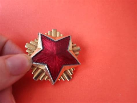 Memorabilia Art Collectibles Red Star Badge Pin Yugoslavian Army JNA