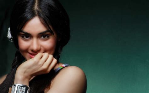 1600x1000 Adah Sharma Desktop Background Coolwallpapersme