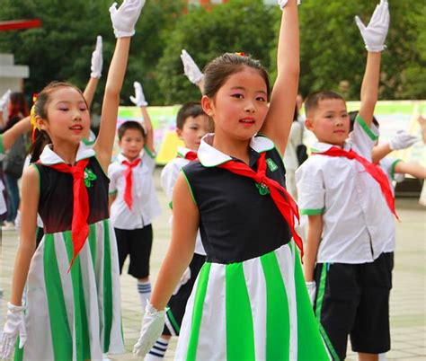 東坡小學舉行「七彩陽光」小學生廣播體操比賽 每日頭條