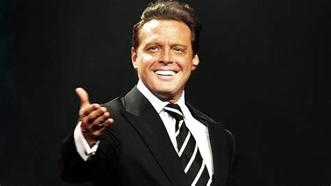 LUIS MIGUEL Biografía Discografía Curiosidades