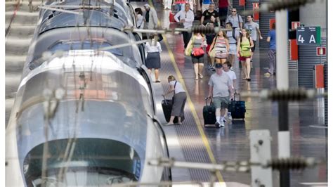 Renfe Ofrece Apple Pay Y Google Pay Como Nuevos M Todos De Pago Para La