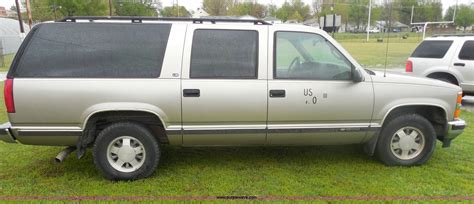 1999 Chevrolet Suburban C1500 Suv In Arkansas City Ks Item H3223 Sold Purple Wave