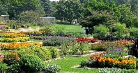 Dubuque Arboretum & Gardens - Go Wandering