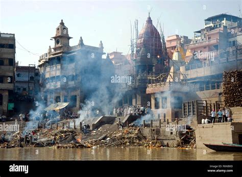 Manikarnika ghat, varanasi, uttar pradesh, india, asia Stock Photo - Alamy