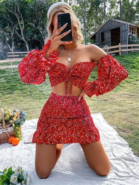 Ditsy Floral Off Shoulder Flounce Sleeve Drawstring Crop Top Cute