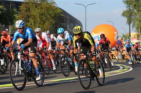 Wypadek Na Tour De Pologne Kolarz Z Francji Zabrany Mig Owcem Do