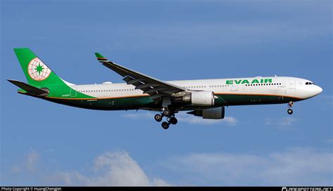 B 16337 EVA Air Airbus A330 302 Photo By HuangChengJen ID 1290005