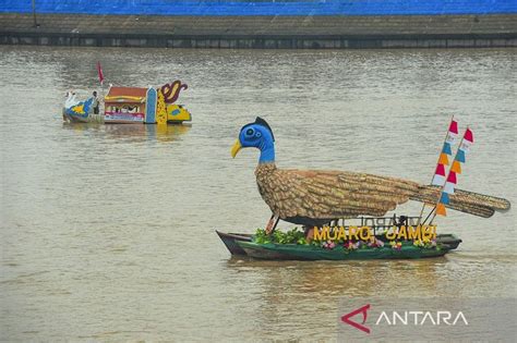 Parade Kapal Hias Di Sungai Batanghari Antara News