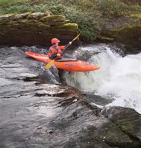 Day Intermediate Whitewater Kayaking Skills Loughborough Adventuro