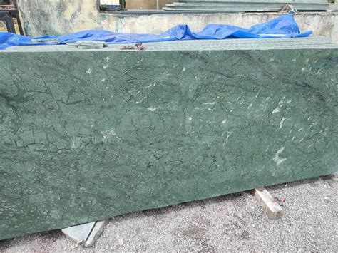 Polished Finish Royal Green Marble Slab Thickness 18mm At Best Price