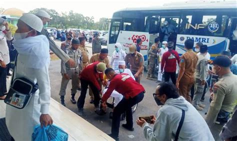 230 Jamaah Haji Asal Bangka Belitung Tiba Di Bandara Depati Amir