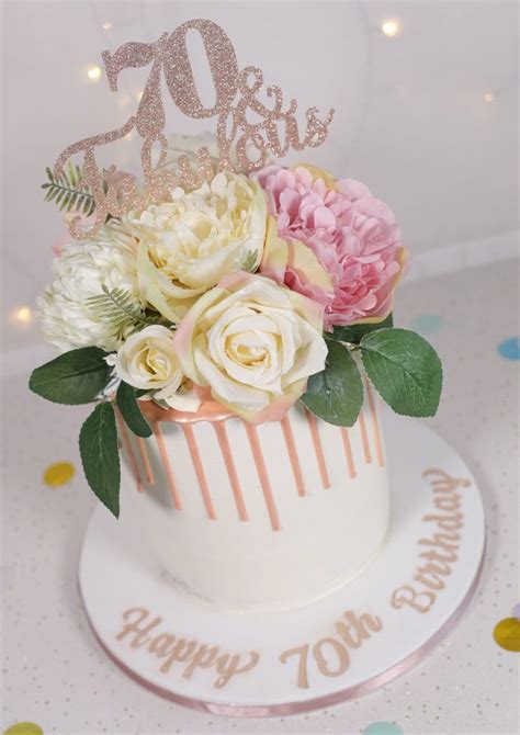 Floral Th Birthday Cake For Mom Mum Pretty Th Birthday Cake With