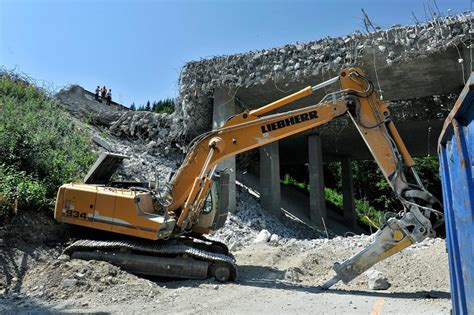 Bilder Bagger St Rzt Von Autobahnbr Cke