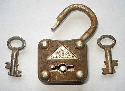 Cadenas anciens et leurs clefs histoires des clés et leurs serrures