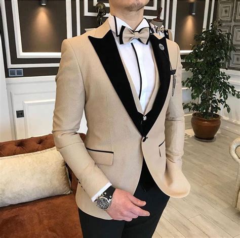 Customize Design Beige Men Wedding Tuxedos Peak Lapel One Button Groom Tuxedos Men Wedding