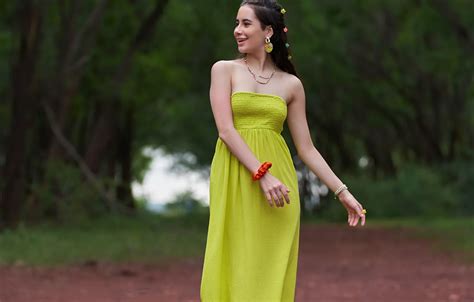 Wallpaper Girl Sexy Hot Girl Eyes Smile Beautiful Figure Model For Mobile And Desktop