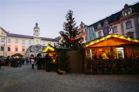 Romantic Christmas Market At Schloss Thurn Und Taxis Regensburg 2024