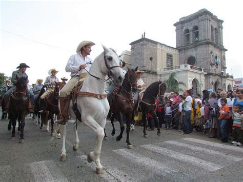 Cabalgata Por Las Principales Calles De La Ciudad Feriazapotl N