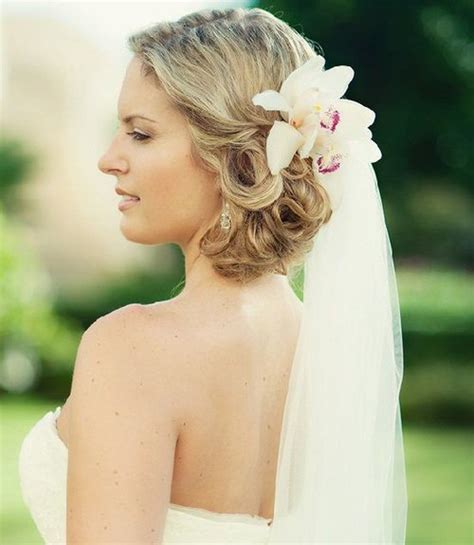 11 Awesome And Charming Beach Wedding Hairstyles Awesome 11