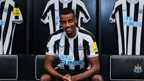 alexander isak net worth