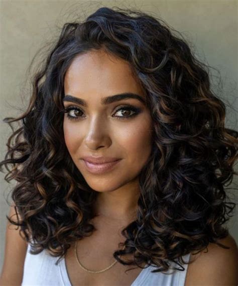 35 Low Maintenance Soft Curly Bob Haircuts Face Framing Shoulder Length