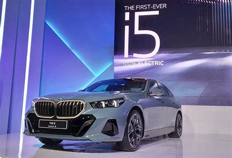 BMW Kenalkan Mobil Listrik Generasi Ke 3 BMW I5 Di Indonesia