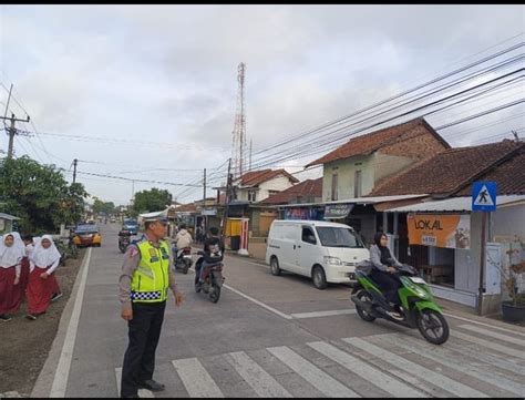 Berikan Pelayanan Prima Ps Panit Lantas Polsek Cikijing Laksanakan