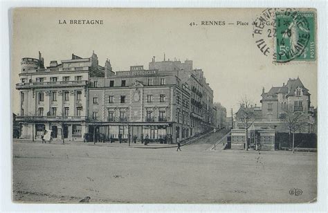 Rennes La Bretagne Vue En Noir Et Blanc De La Place De La Gare