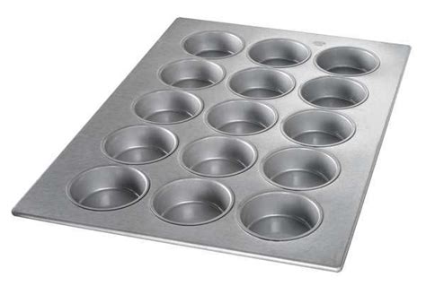 Chicago Metallic Mini Cake Muffin Pan 15 Moulds 43035 Zoro