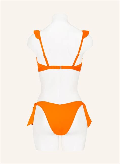 Hot Sexy Sam Role Bikini Pics