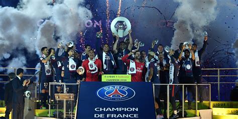 Ligue 1 Trophy : Psg Carry Ambitions Of France As Ligue 1 Pretenders ...