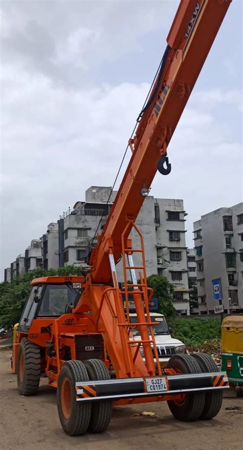 Ton Hydra Crane Rental Service At Hour In Ahmedabad Id