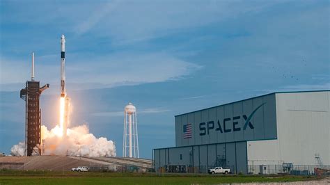 Spacex Launches Starlink Satellite In Cape Canaveral