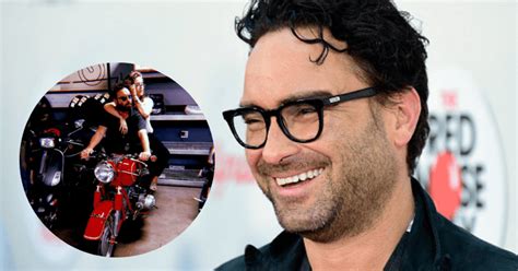 Pictured Big Bang Theory Star Johnny Galecki Dating Model Alaina