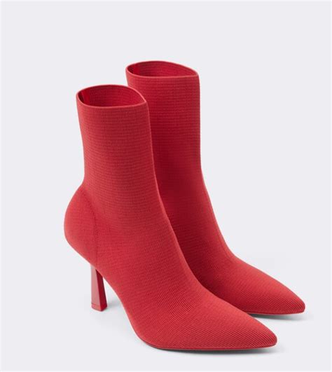 La Tentaci N Son Los Botines Calcet N En Rojo Tendencia De Lefties