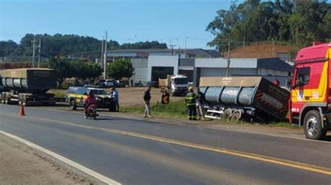 Empres Rio Morre Em Grave Acidente De Tr Nsito Na Br Em Sc