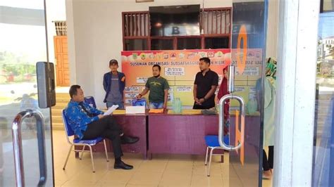 Kunjungi Bpbd Wabup Rohil Kecewa Belum Ada Asn Yang Masuk Kantor