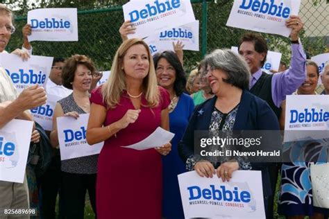 42 Democrat Debbie Mucarsel Powell Stock Photos, High-Res Pictures, and Images - Getty Images