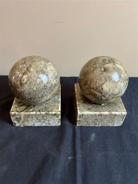 Alabaster Book Ends - Sunrise Estate Services Ltd