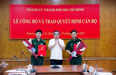 Trao Quyết định Phó Bí thư Đảng ủy cho Chỉ huy trưởng Bộ đội Biên phòng