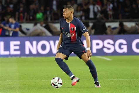 Kylian Mbappé réintégré vers une prolongation surprise au PSG